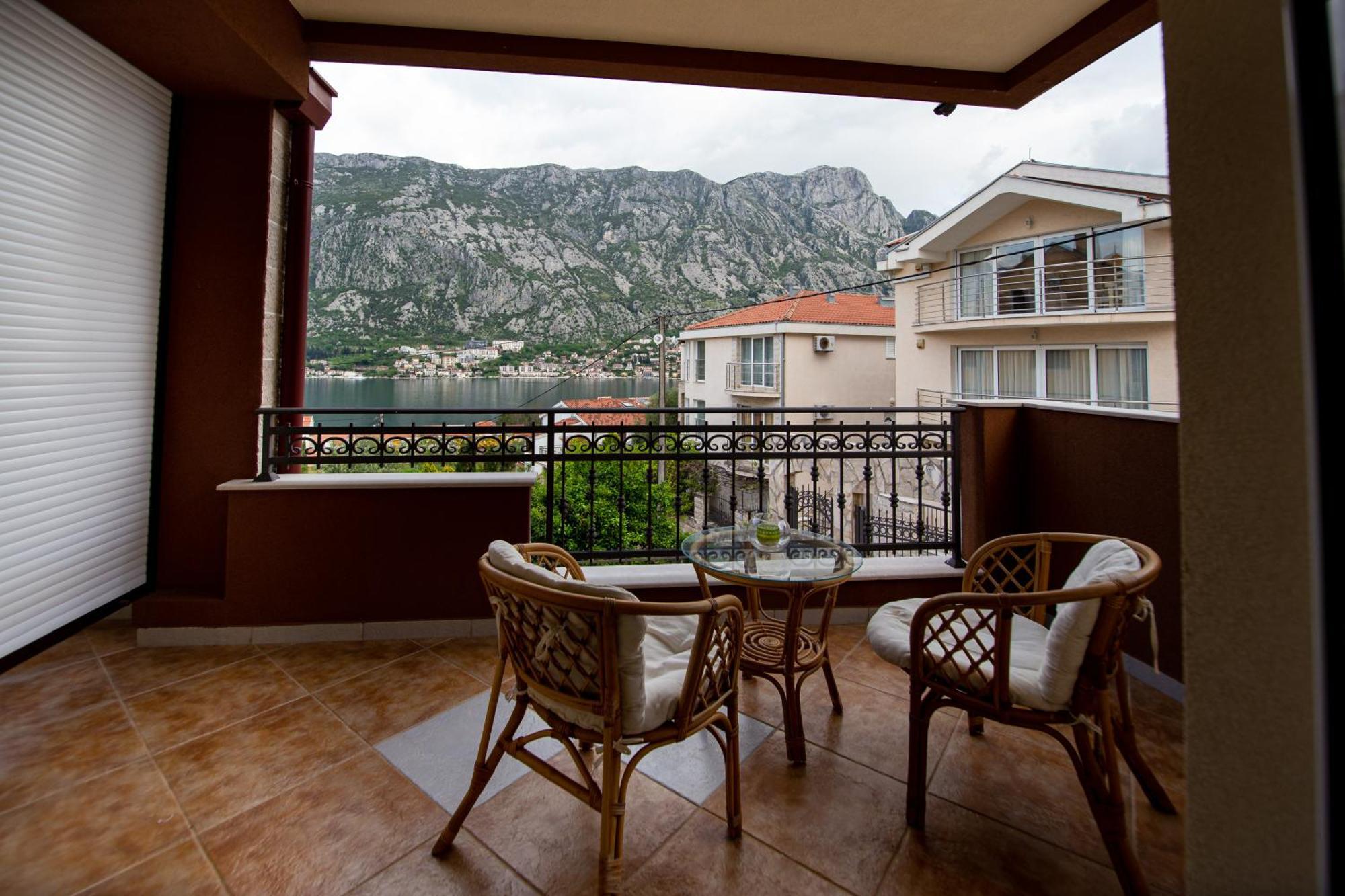 Mejic Apartments Kotor Ngoại thất bức ảnh