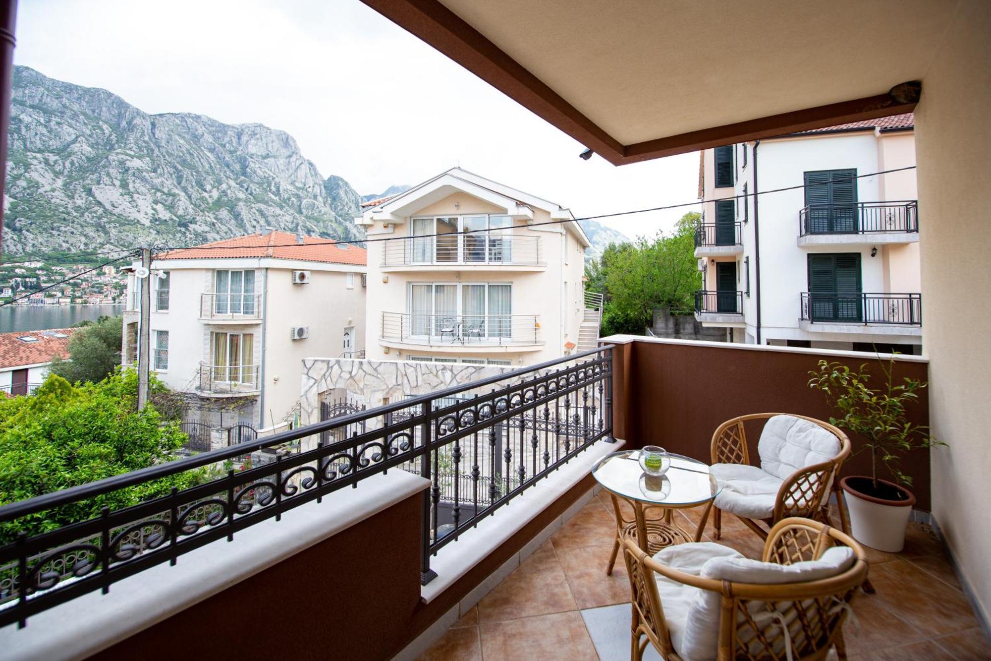 Mejic Apartments Kotor Ngoại thất bức ảnh